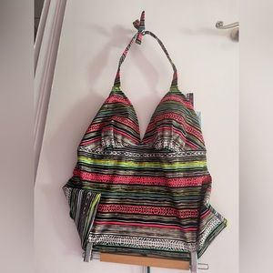 NWT Hot Water Black Halter Tankini Top 3X